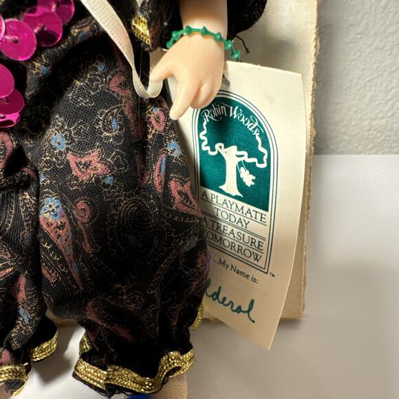 Robin Woods "FOLDEROL" Collectible Doll ~ 8" Tall In Original Box Feather - Picture 4 of 6